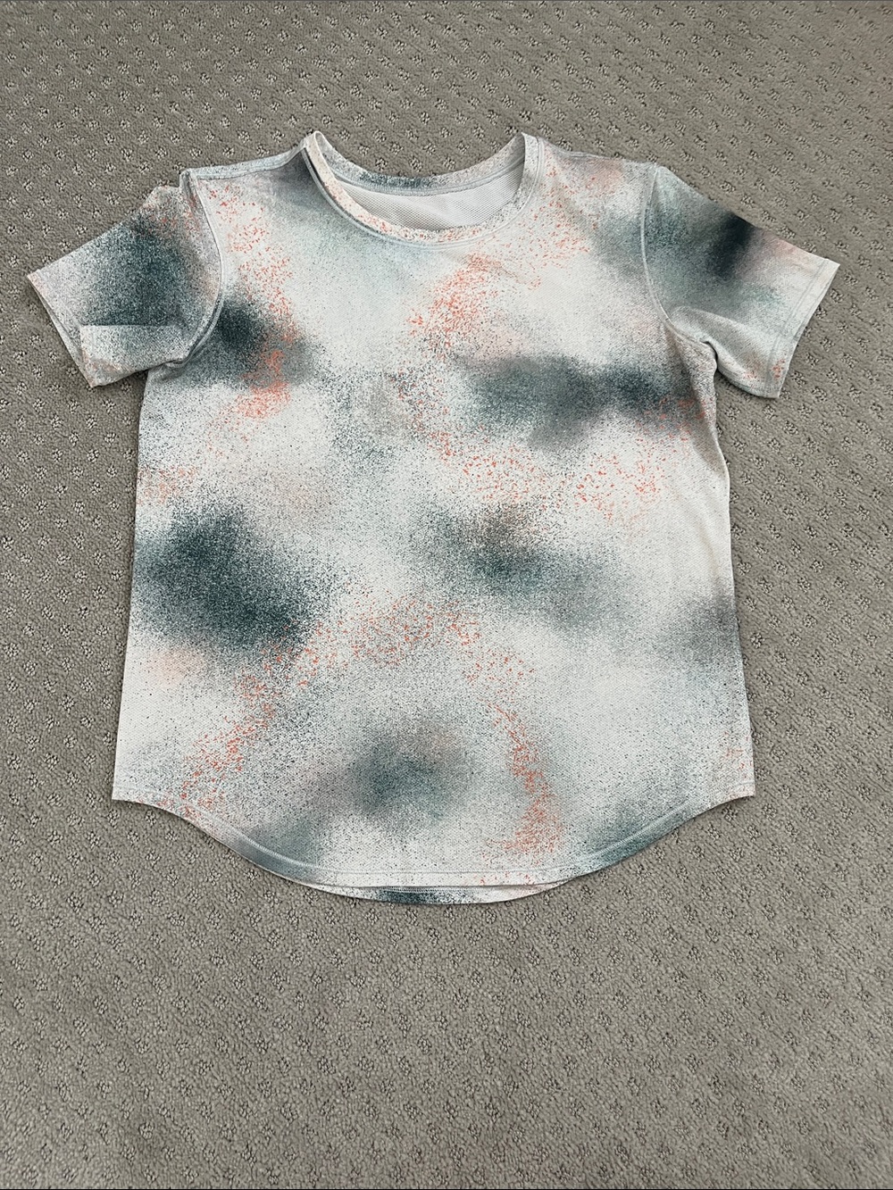 Lululemon t shirt size 6